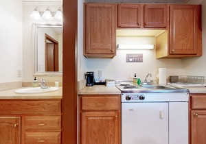 Charming and casual motel in a great location with shared resort amenities