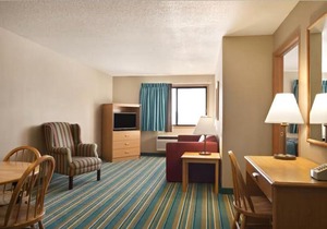 Coratel Inn & Suites New Richmond - Comfort 2 Queen Bed Non-Smoking