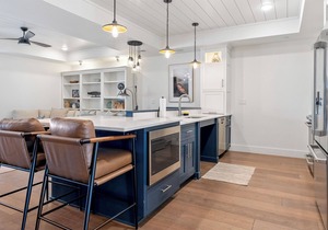 Downtown Sister Bay Waterfront Condo – Walk to Everything