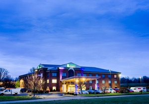 Holiday Inn Express & Suites Shelbyville, an Ihg Hotel