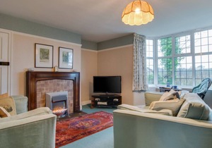 House ∙ 2 bedrooms ∙ 5 guests