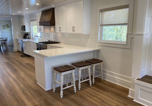 Lakefront Luxury Home with Private Pier, Sleeps 18, 3rd Night Free this Spring