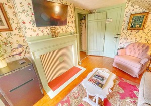 Open Hearth Inn Suite 3 - 10 min to Acadia!