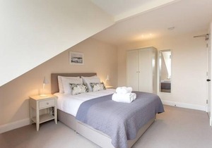 Quiet City Centre Spacious Apartment