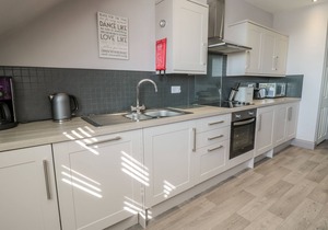 SUNSET POINT, family friendly, character holiday cottage in Alnmouth