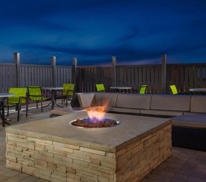 Holiday Inn Express Suites Columbus Airport East Ihg Hotel 
