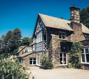 Ravenstone Manor 