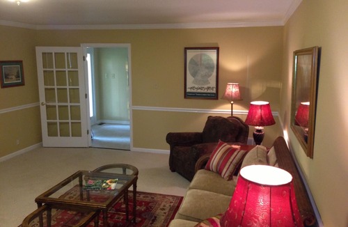 Lexington House | 1.7 miles to KY Horse Park premise ID 12268400-2