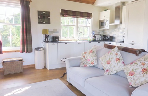 Strathtummel Cottage | 1 bedroom accommodation in Foss, near Pitlochry