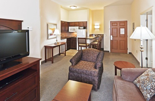 Oklahoma City Condo | 1 Bedroom | Free Breakfast, Pool Access
