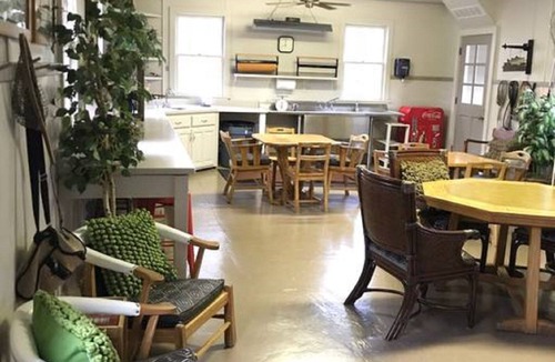 Sandusky Cabin | 1-bedroom guestroom, 14 minutes to Kalahari Waterpark Resort