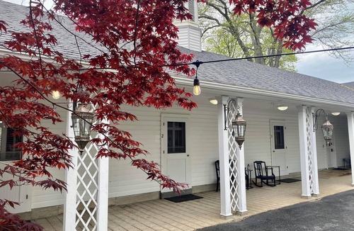 Sandusky Cabin | 1-bedroom guestroom, 14 minutes to Kalahari Waterpark Resort