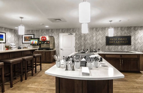 Marquette Apartment | 1-Bedroom King Suite w/Full Kitchen, MI
