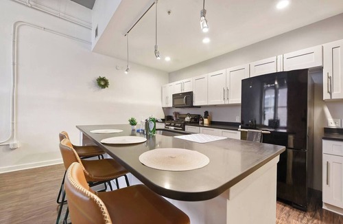 Cultural District Apartment | 1 BR Downtown Pittsburgh with Best Roof Top View