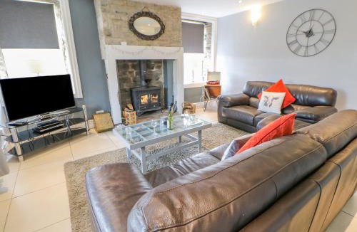 Cowshill House | 1 Braeside
