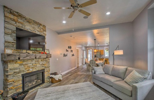 Ludington Apartment | < 1 Mi to Dtwn Ludington: Bright Lower-Level Unit