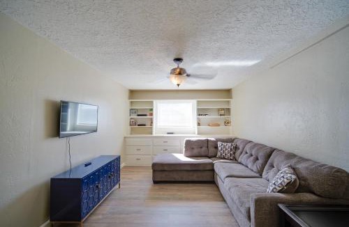 Portales House | 1 Mi to ENMU: Portales Family Home w/Yard!