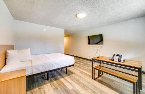 Port Huron Apartment | 1 Mi to Lake Huron Beaches Quiet Studio Apartment