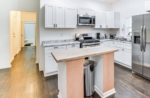 Tulsa House | 1 Mi to Tulsa Arts District: Updated Home w/Deck!
