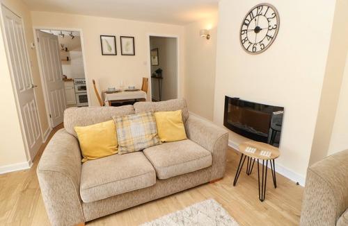 Alston Cottage | 1 THE STABLES, pet friendly, with a garden in Alston