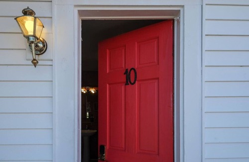 Trenton Apartment | 10 1BR Acadia Cottage w/AC Open Hearth Inn