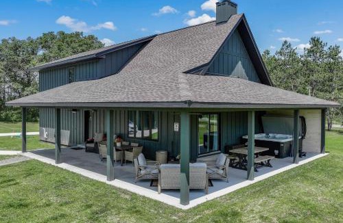 Friendship House | 10-Acre Property w/Fire Pit & Grill in Arkdale!