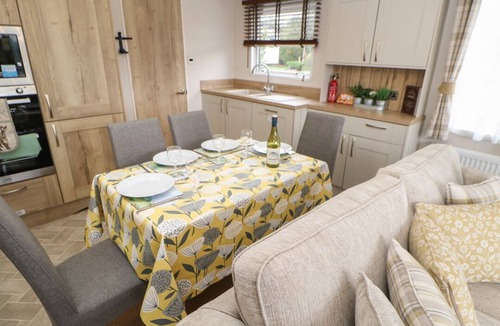 Berwick-upon-Tweed Cabin | 10 Cheviot View, Lowick