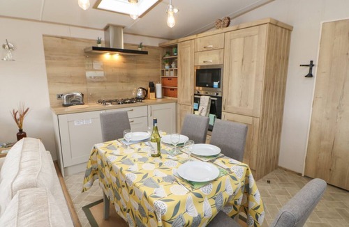 Berwick-upon-Tweed Cabin | 10 Cheviot View, Lowick