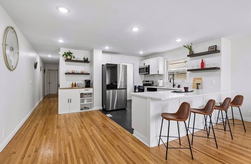 Diamond Lake House | 10 Minutes to MSP Mall of America Sleeps 5