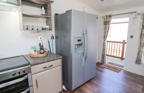 Morpeth Cabin | 10 Percy Drive, Felton. 2 bed.