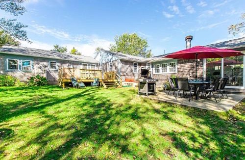 Orleans House | 100 Ft to Skaket Beach