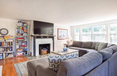 Orleans House | 100 Ft to Skaket Beach