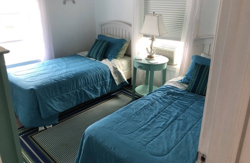 Ocean Park House | 100 steps from the Beach - Start your Family Vacation Here