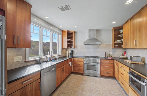 East Sandwich House | 100 Wing Blvd - Luxury Cape Cod Retreat: Private Beach Access, Ocean Views