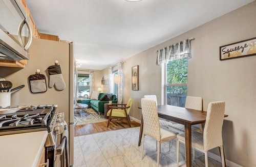Central Colorado Springs Cottage | 1014a Swope