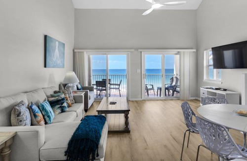 Seagrove Beach Apartment | 102 m² Apartment ∙ 2 bedrooms ∙ 6 guests