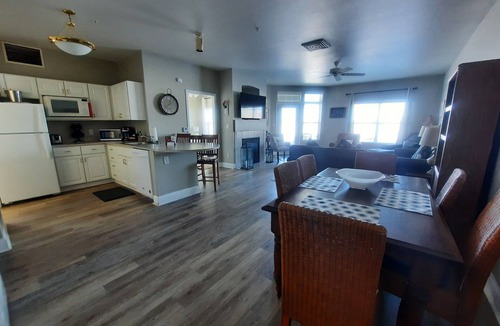 Delavan Lake Condo | 109- Premium Lakefront Condo