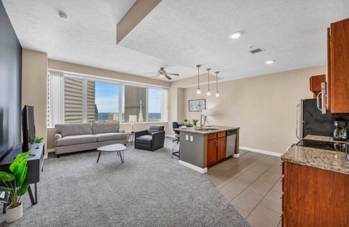 Downtown Cleveland Apartment | 10th Floor Luxury SkySuite in Heart of Downtown!