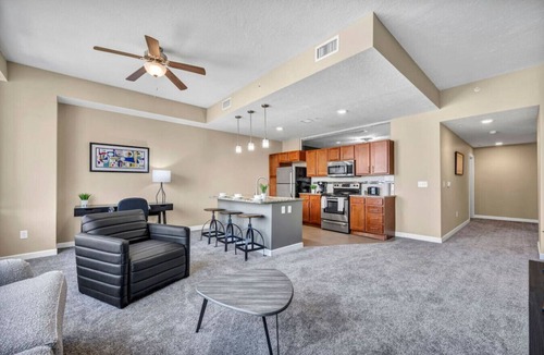 Downtown Cleveland Apartment | 10th Floor Luxury SkySuite in Heart of Downtown!