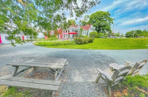 Trenton Apartment | 11 Cute 1Br Acadia Cottage Open Hearth Inn