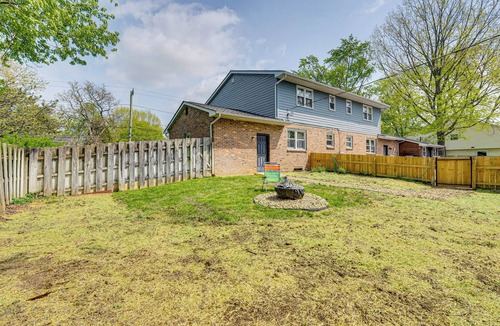 Worthington House | 11 Mi to Dtwn Columbus: Group Retreat w/Fire Pit!