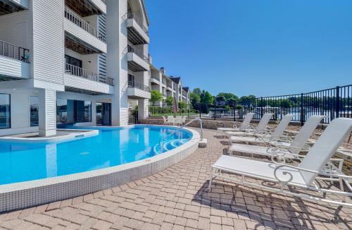Charlevoix House | 117A Edgewater Inn Condo