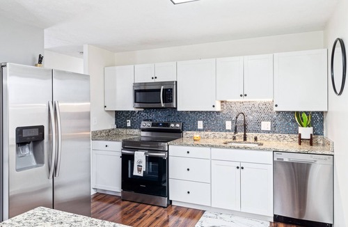 Orchard Grass Hills House | 12 Guest/Top Area/Families/Park