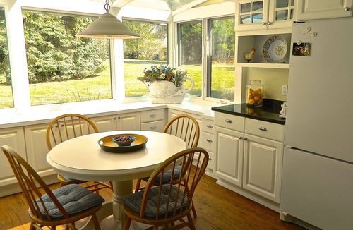 Acme House | 120' PRIVATE WHITE SAND BEACH, ON EAST GRAND TRAVERSE BAY, SPECTACULAR SUNSETS