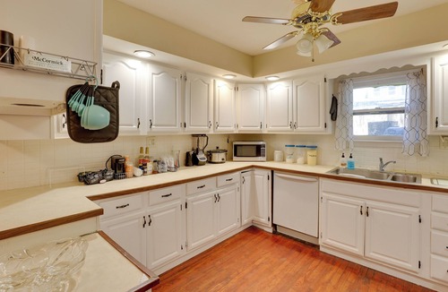 Kansas City House | 13 Miles to Arrowhead Stadium! BBQ-Ready Home Base
