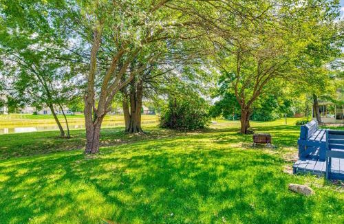 Acton House | 14 Mi to Lucas Oil Stadium: Fire Pit & Grill!