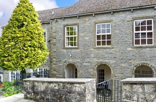 Airton Cottage | 14 Riverside Walk