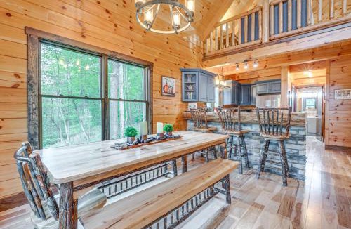 Logan House | 15 Mi to Hocking Hills: Secluded Cabin w/Hot Tub