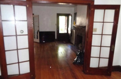 Wilkinsburg House | 15 minutes from Downtown, PNC Park, 5 minutes from Monroeville