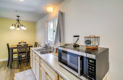 Wolford Apartment | 17 Mi to Coal Canyon Trail: Scenic Mtn-view Apt!